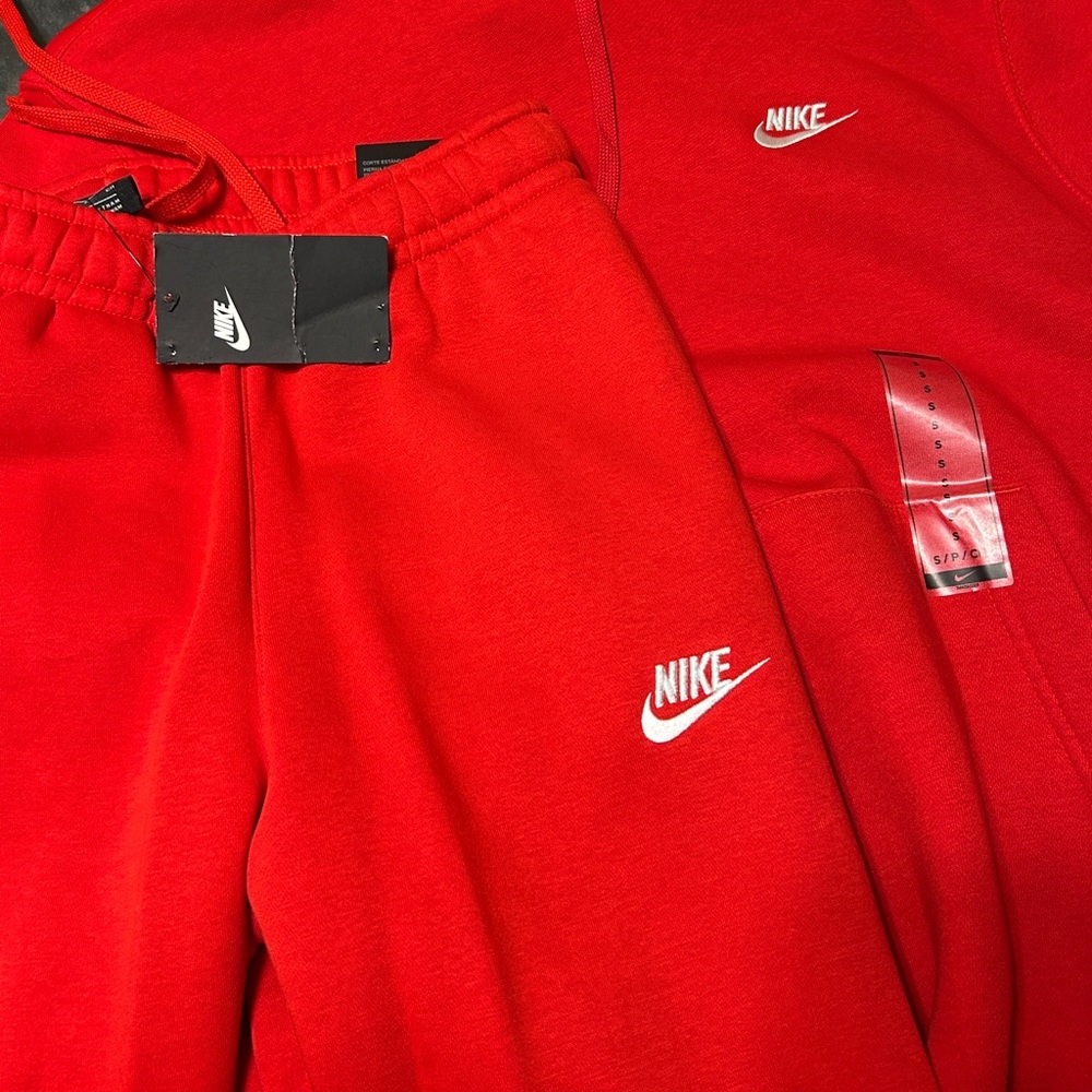 Nike sweatsuit